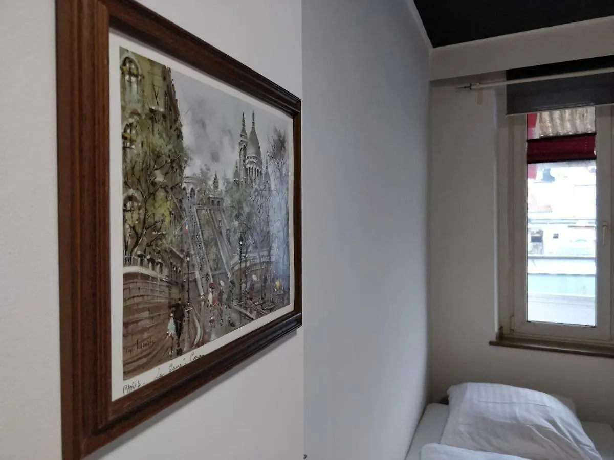 Avi City Burgplatz Apartments 뒤셀도르프 0*,