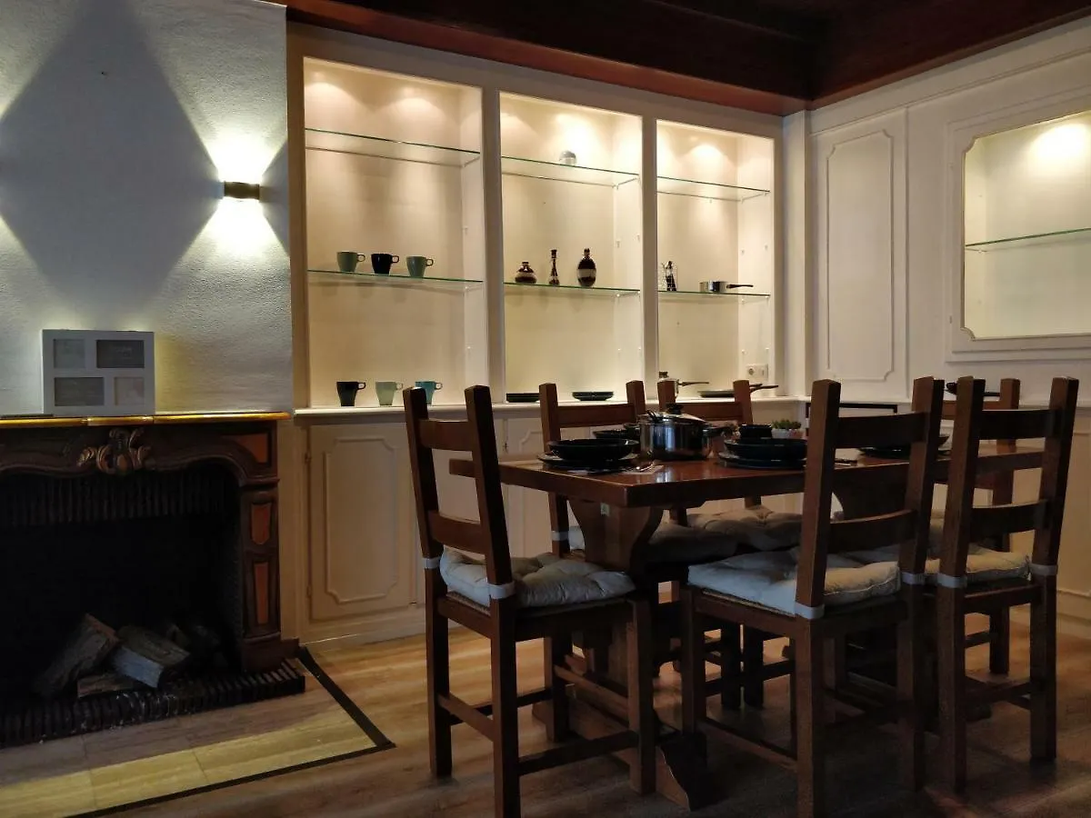 Avi City Burgplatz Apartments 뒤셀도르프